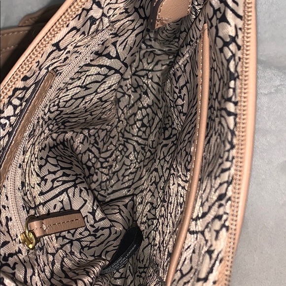 Purse - Picture 2 of 4